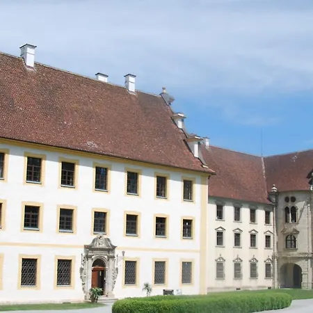 Kloster 2* Obermarchtal